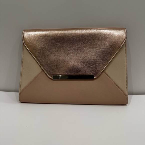 ✨ ✨ Express Metallic Pink and Cream Clutch✨✨ - Picture 3 of 12